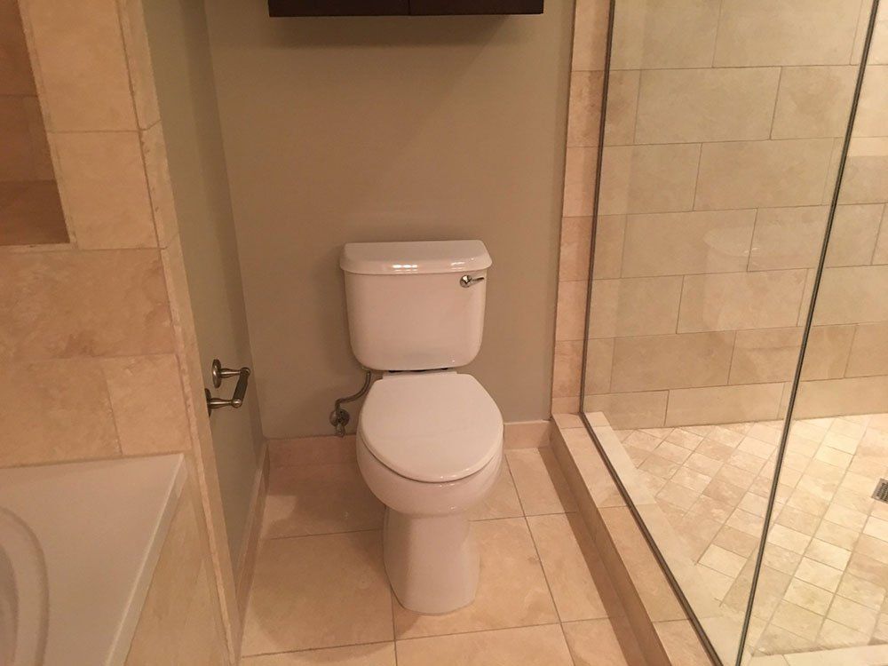 Clean Toilet — Commerce , CA — A.R.C. Property Services Co