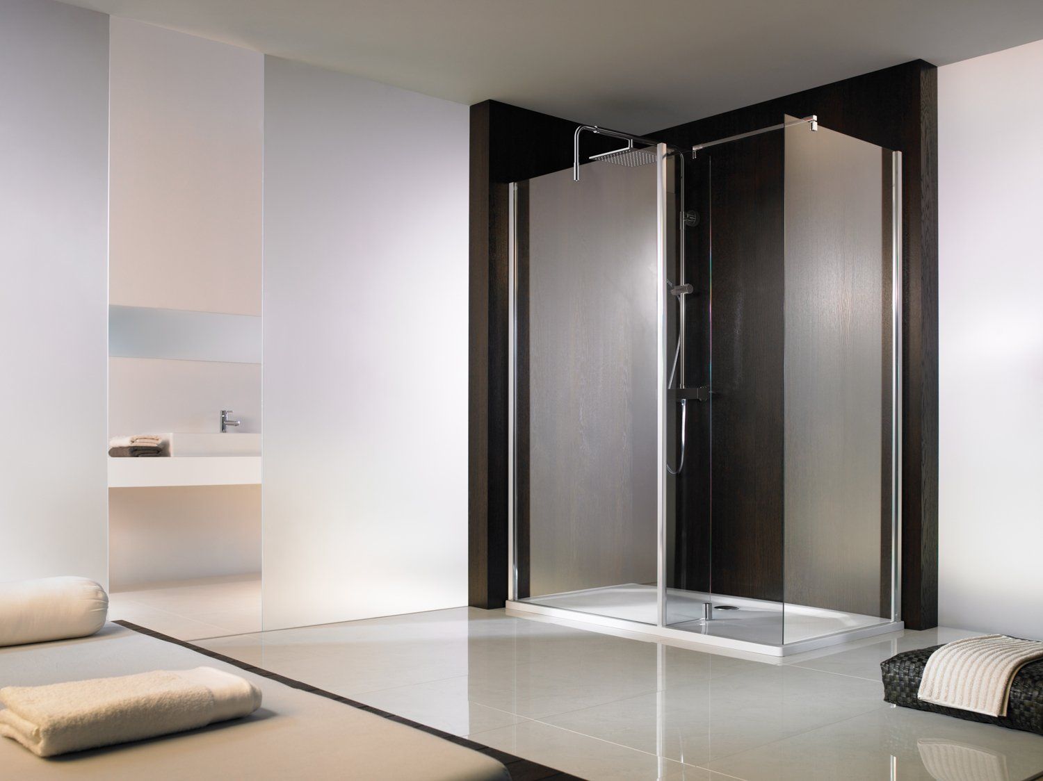 Großes Bad mit Walk In Dusche