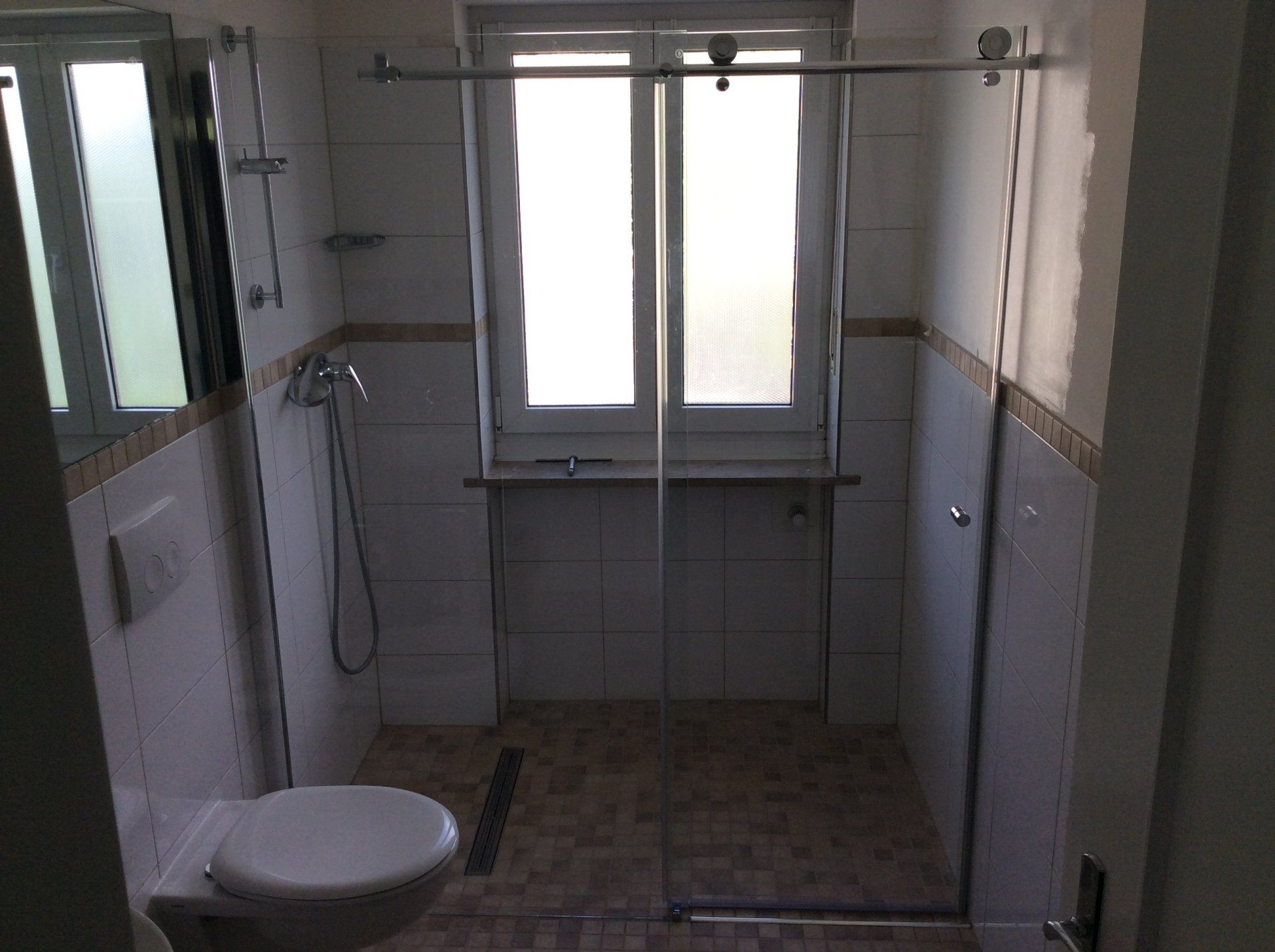 Barrierefreie Walk In Dusche aus Glas