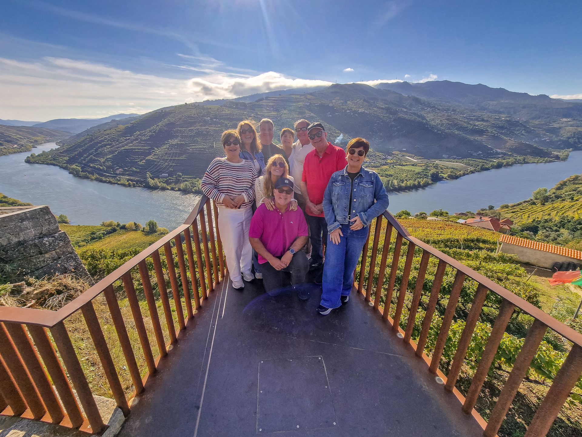 Gourp of friends in Imaginario viewpoint with Douro River in the back
