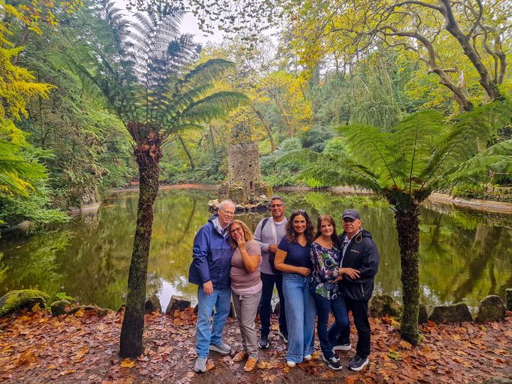 A group of friends exploring the gardens of pena palace