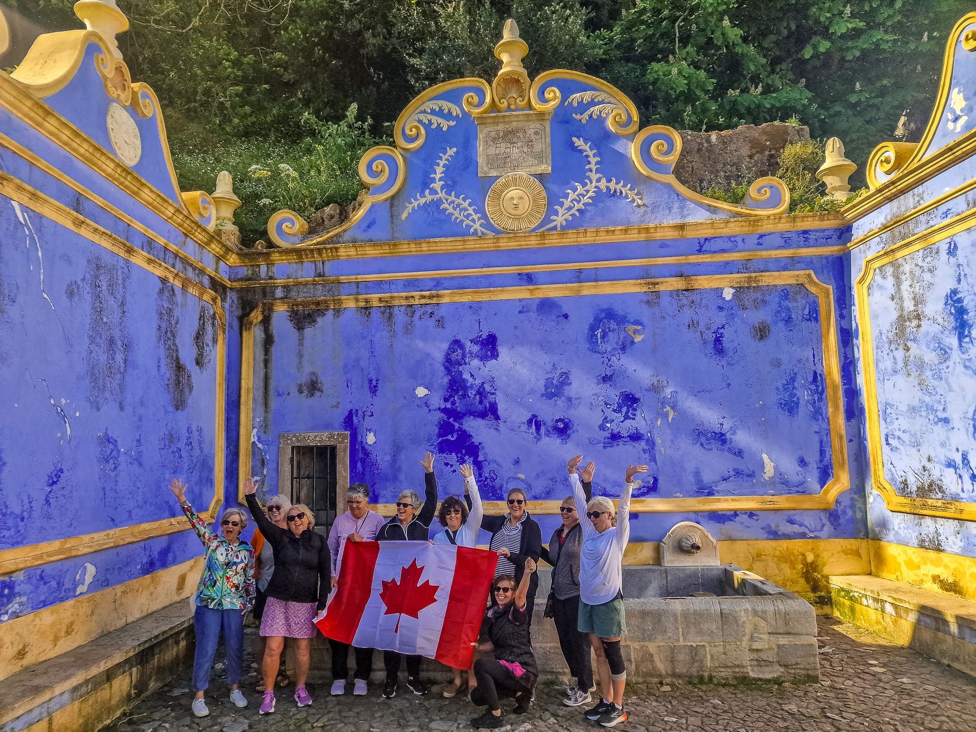 Family from Canada enjoying a private panoramic tour in Sintra