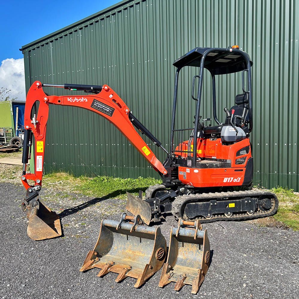 kubota 1.7t mini digger for hire in south devon