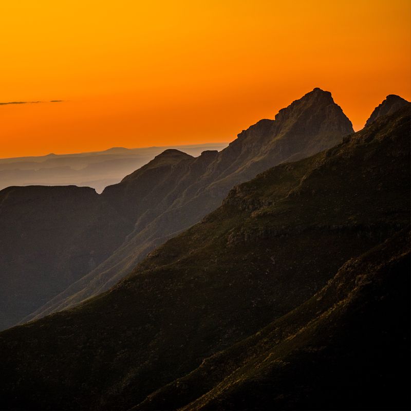 Discover the mountain kingdom of Lesotho with Kaapstad Tours & Safaris. This breathtaking image of the sun setting behind a dramatic mountain range captures the wild beauty and serenity of this high-altitude destination. Kaapstad Tours & Safaris invites you to explore Lesotho’s highlights, from the winding Sani Pass and traditional Basotho villages to the spectacular Maloti Mountains and Sehlabathebe National Park. Enjoy hiking, pony trekking, and cultural encounters in one of Africa’s most scenic and untouched countries. Let Kaapstad Tours & Safaris guide you through the hidden wonders of Lesotho, where adventure and tradition meet above the clouds.
