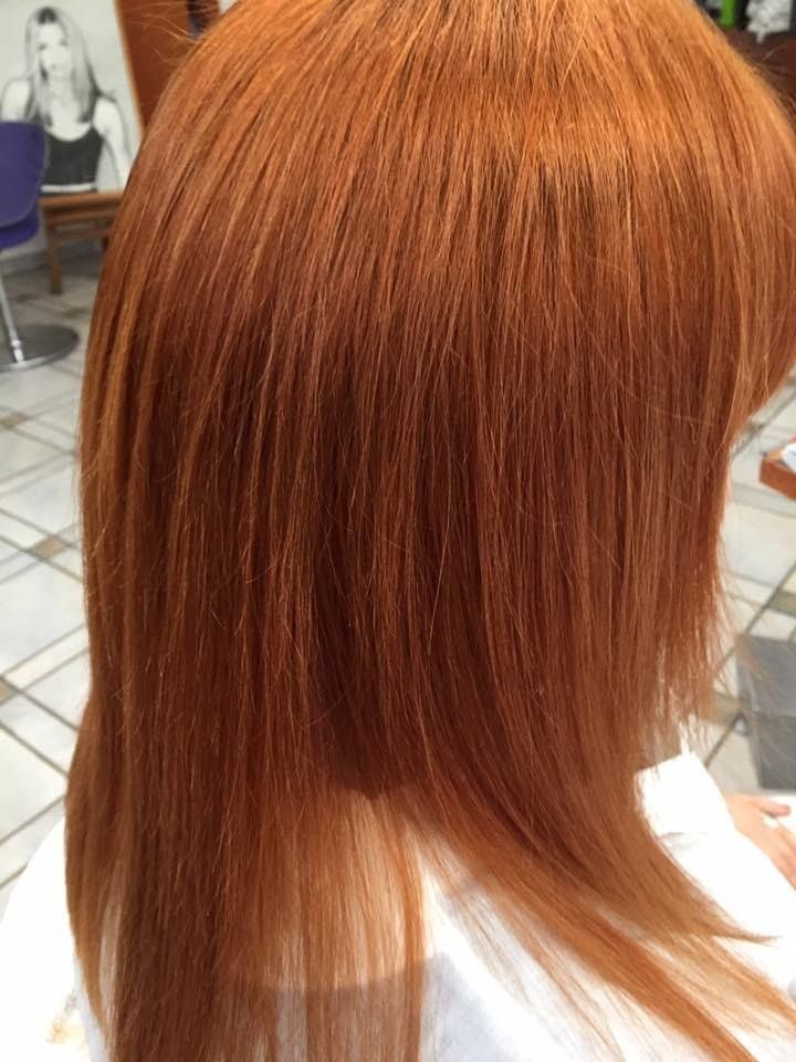 Capelli lisci rossi