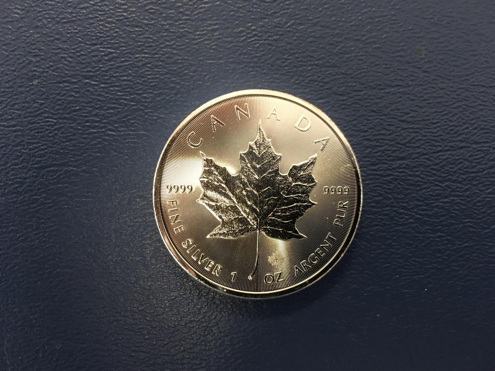 2017-Canadian-Silver-Maple-Leaf---Reverse