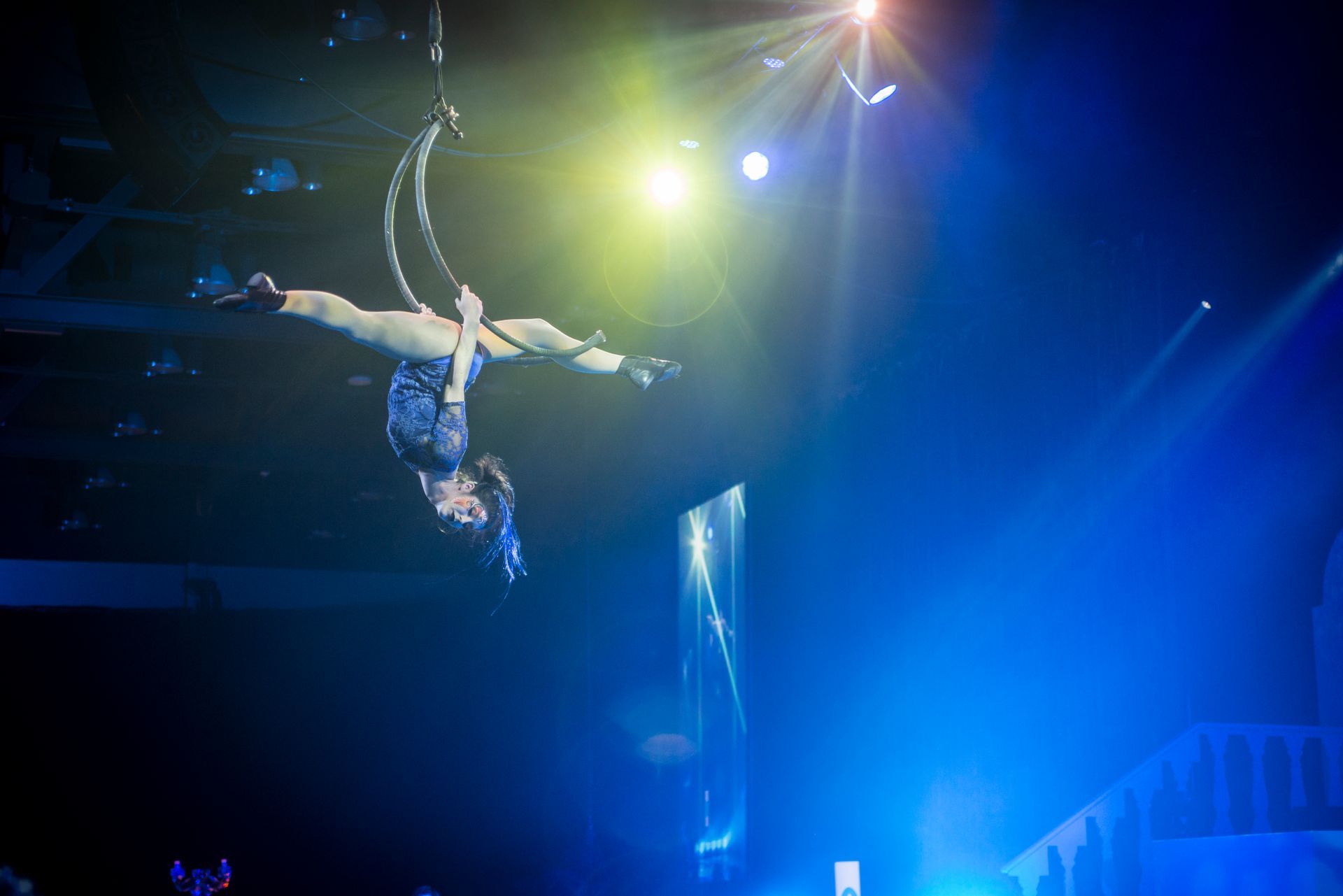 Cirque performer hangs from ceiling at corporate event in Calgary, Alberta