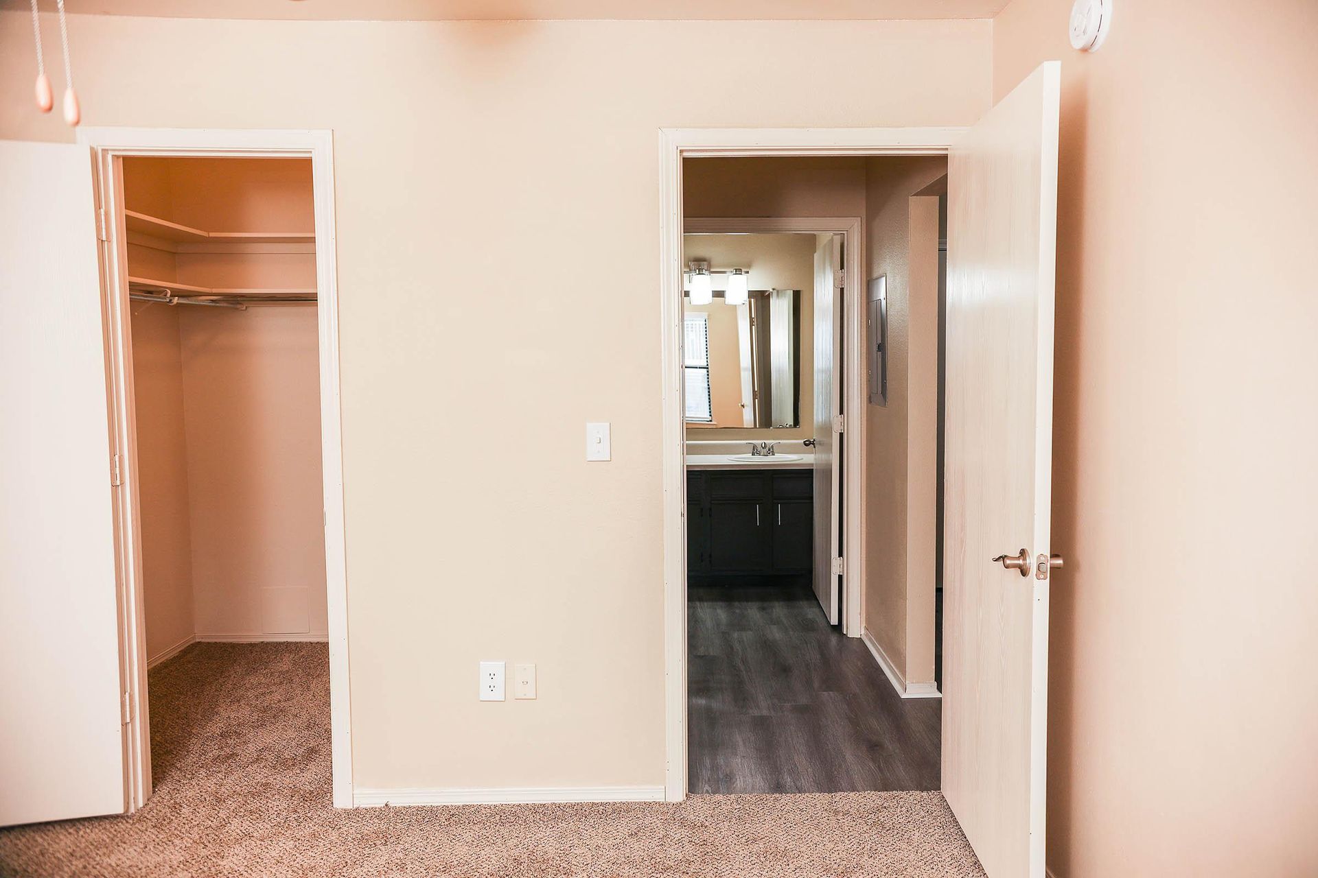 Walk-in Closet & Bathroom at Rena Valley.