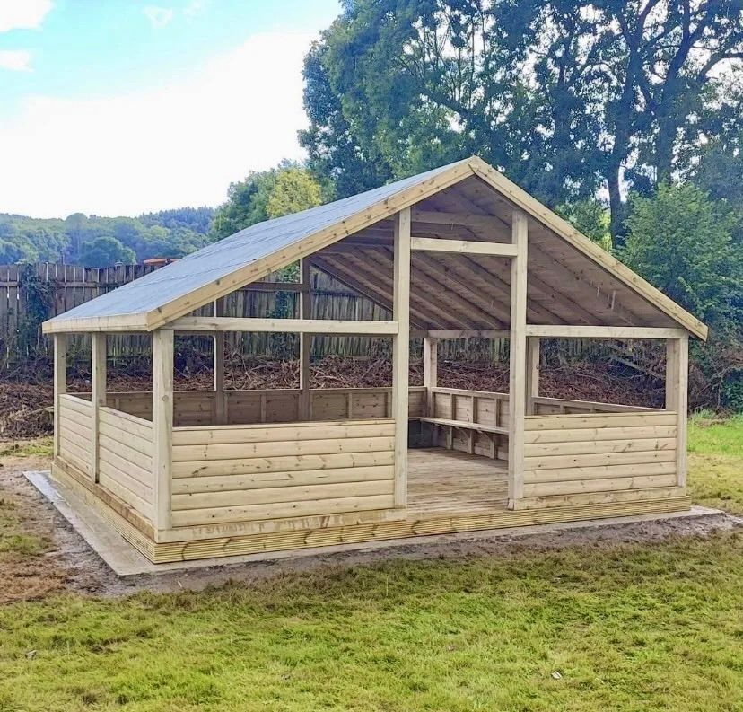 Willow Tree 5m x 5m Outdoor Classroom
