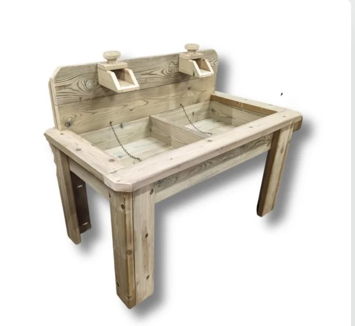 Twin sinks with working pumps