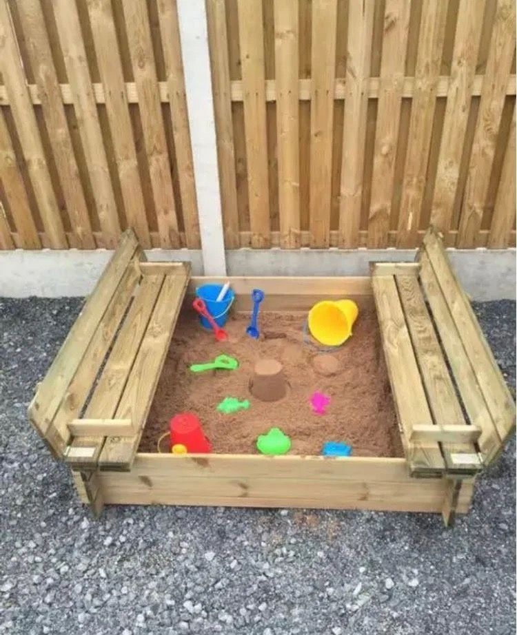 Sandpit with Folding Lid – Seats