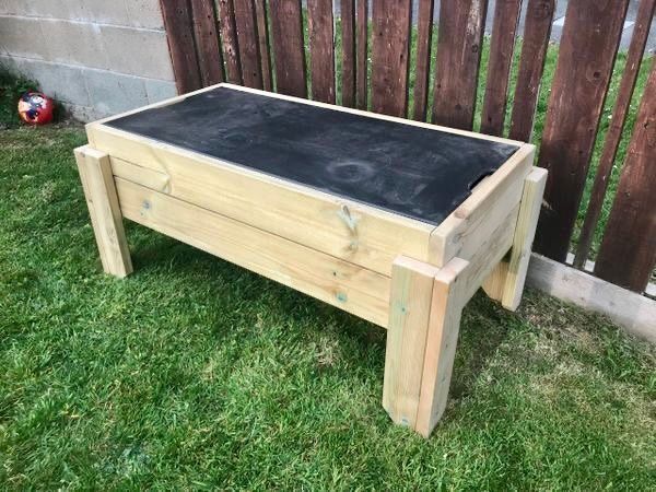 Raised Sandpit with Chalkboard Lid