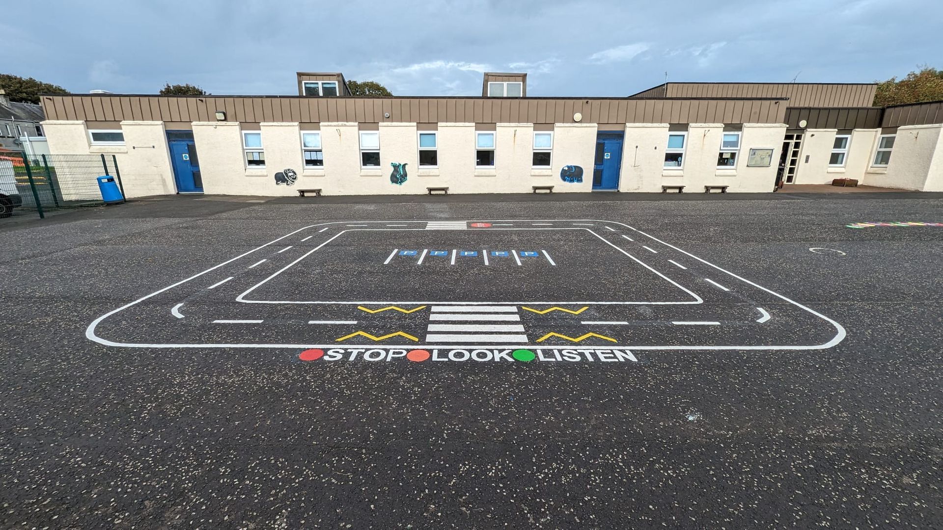 Playground marking road track