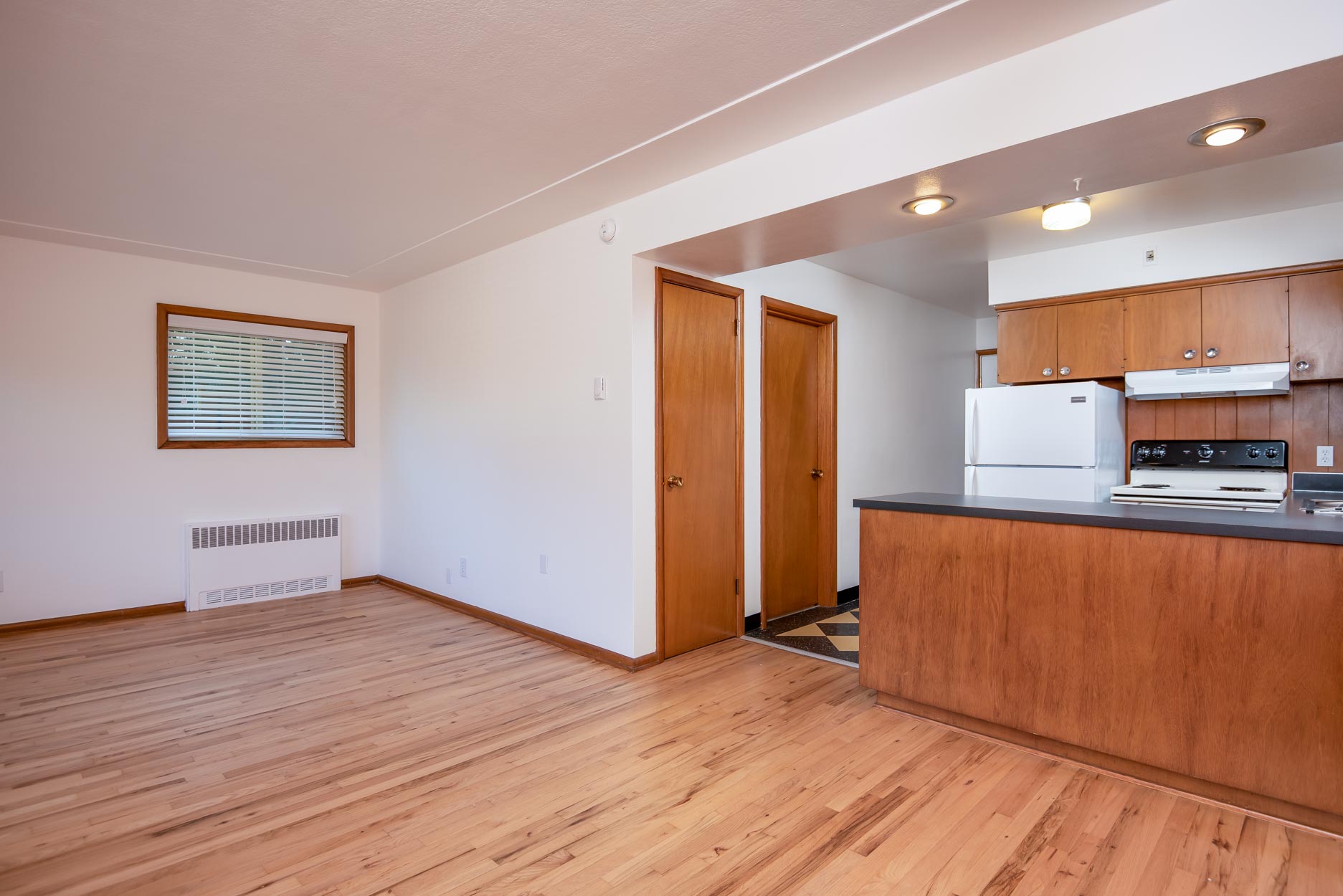 Hollyhurst Apartments