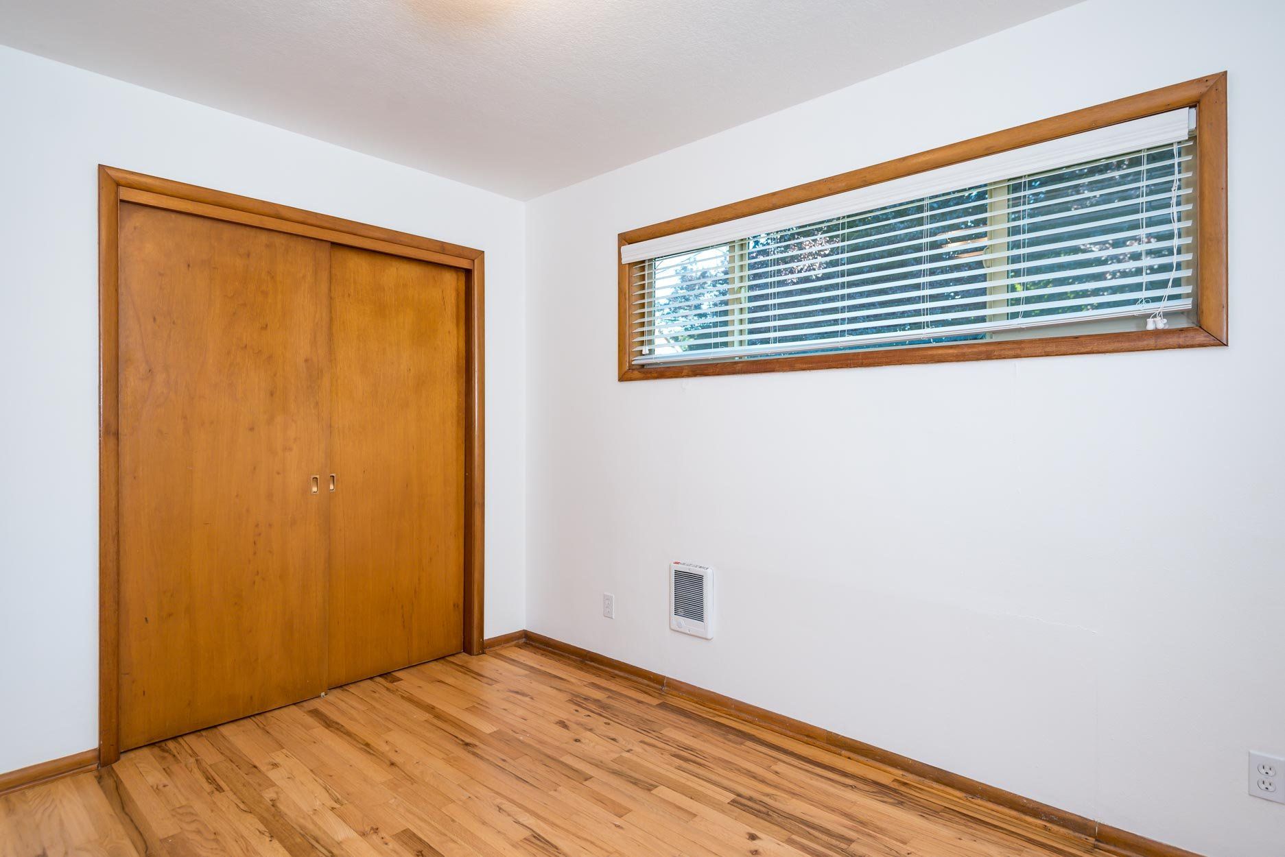 Hollyhurst Apartments