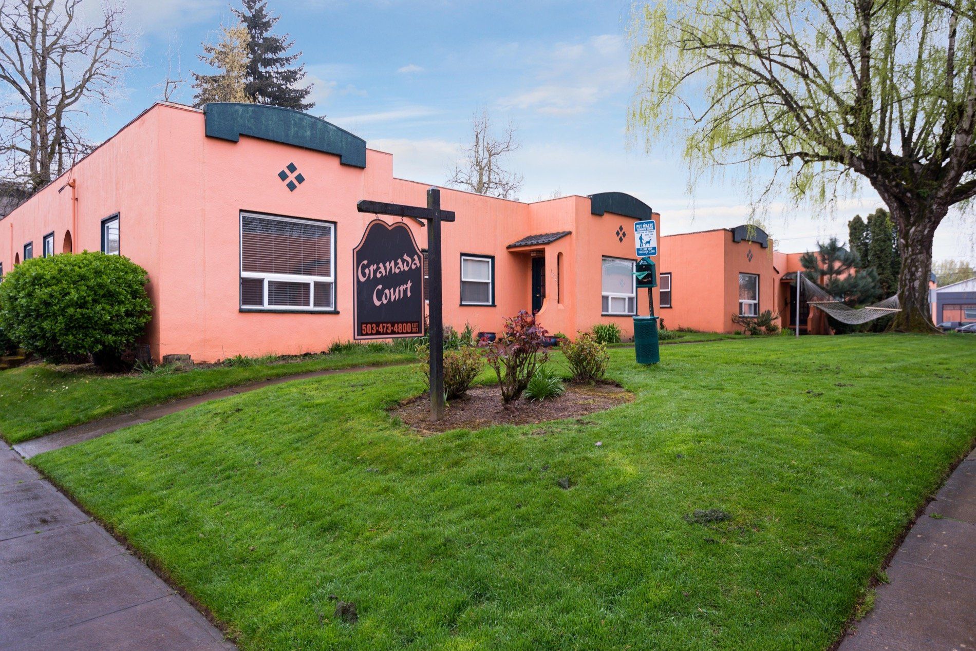 Granada Court Apartments