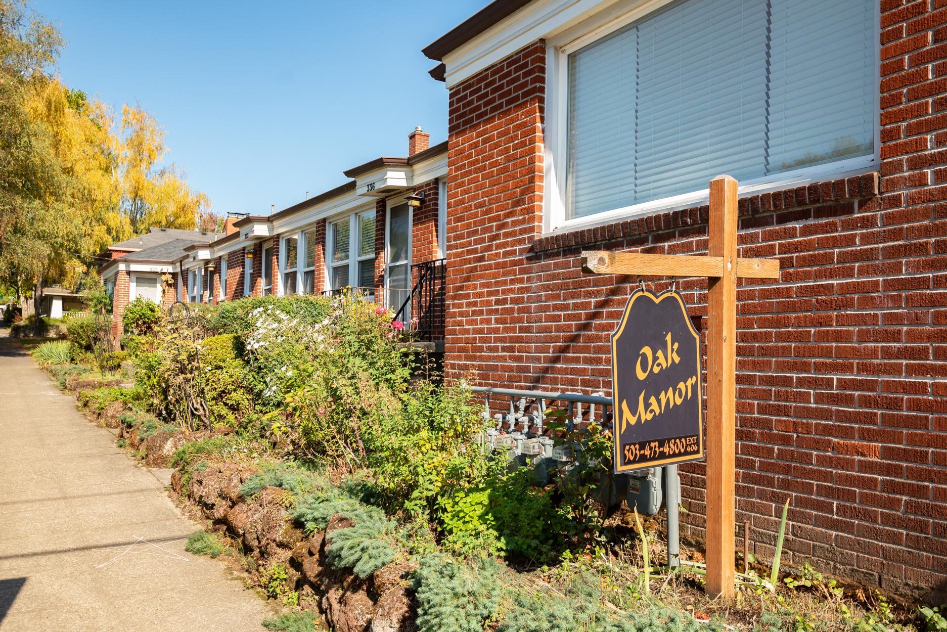 Oak Manor Apartments