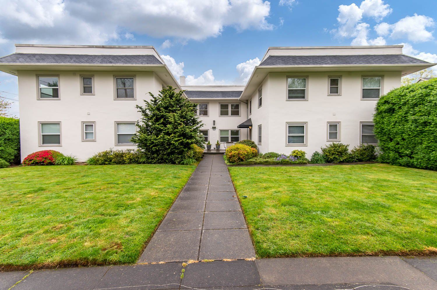 Inverness Apartments