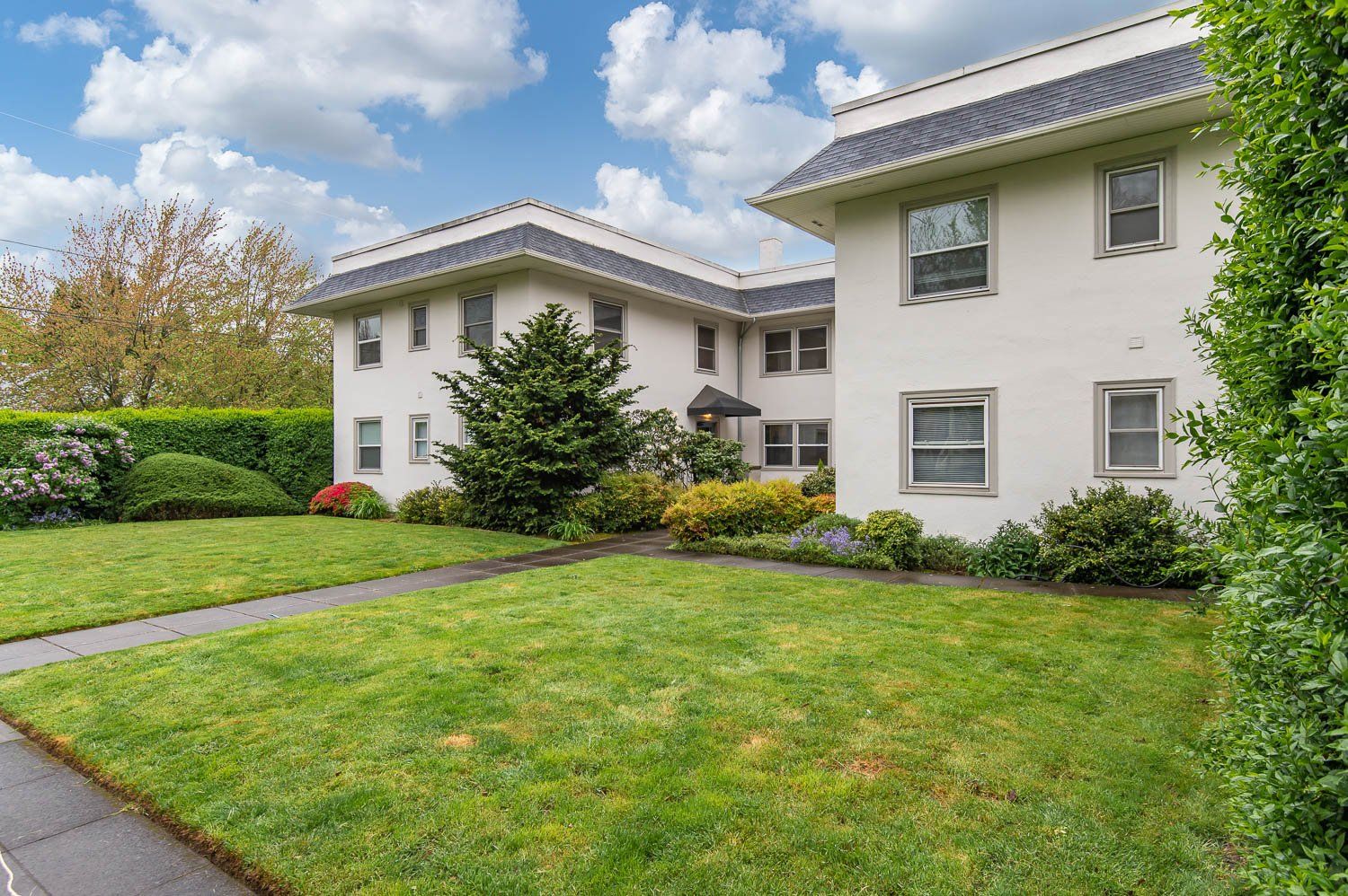 Inverness Apartments