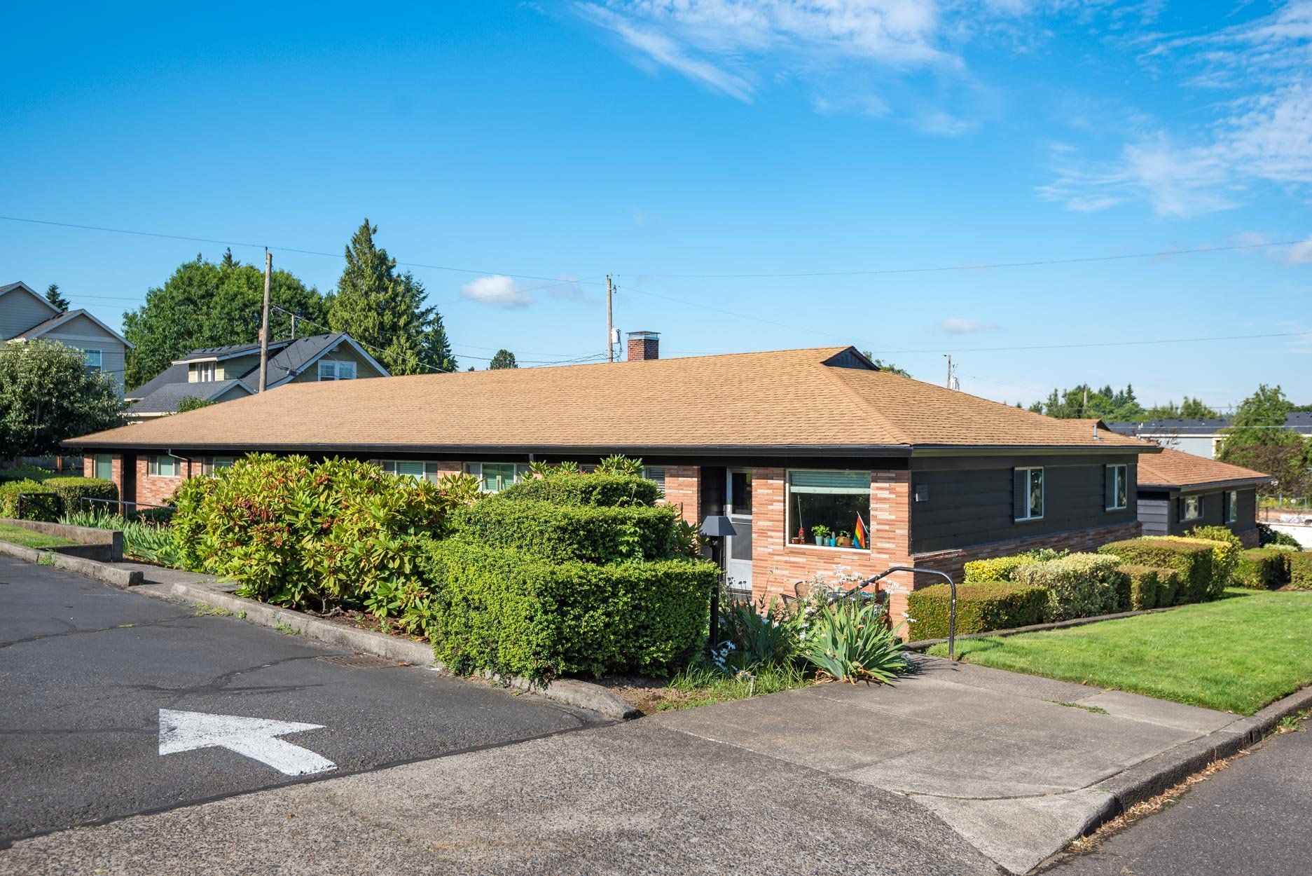 Hollyhurst Apartments