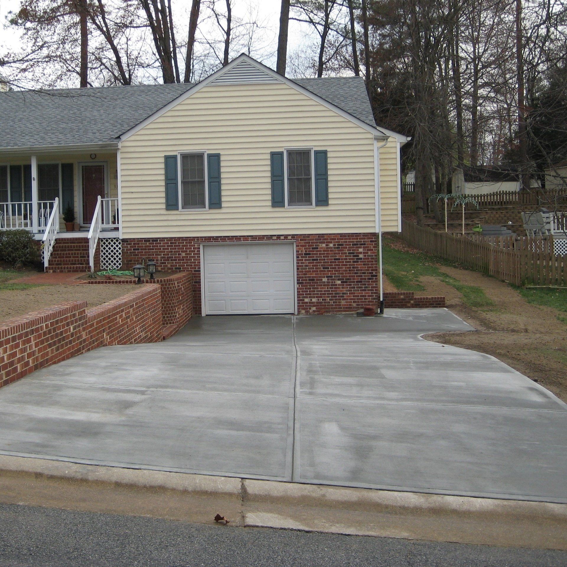 Driveways — Driveways in Community Houses in Richmond, VA