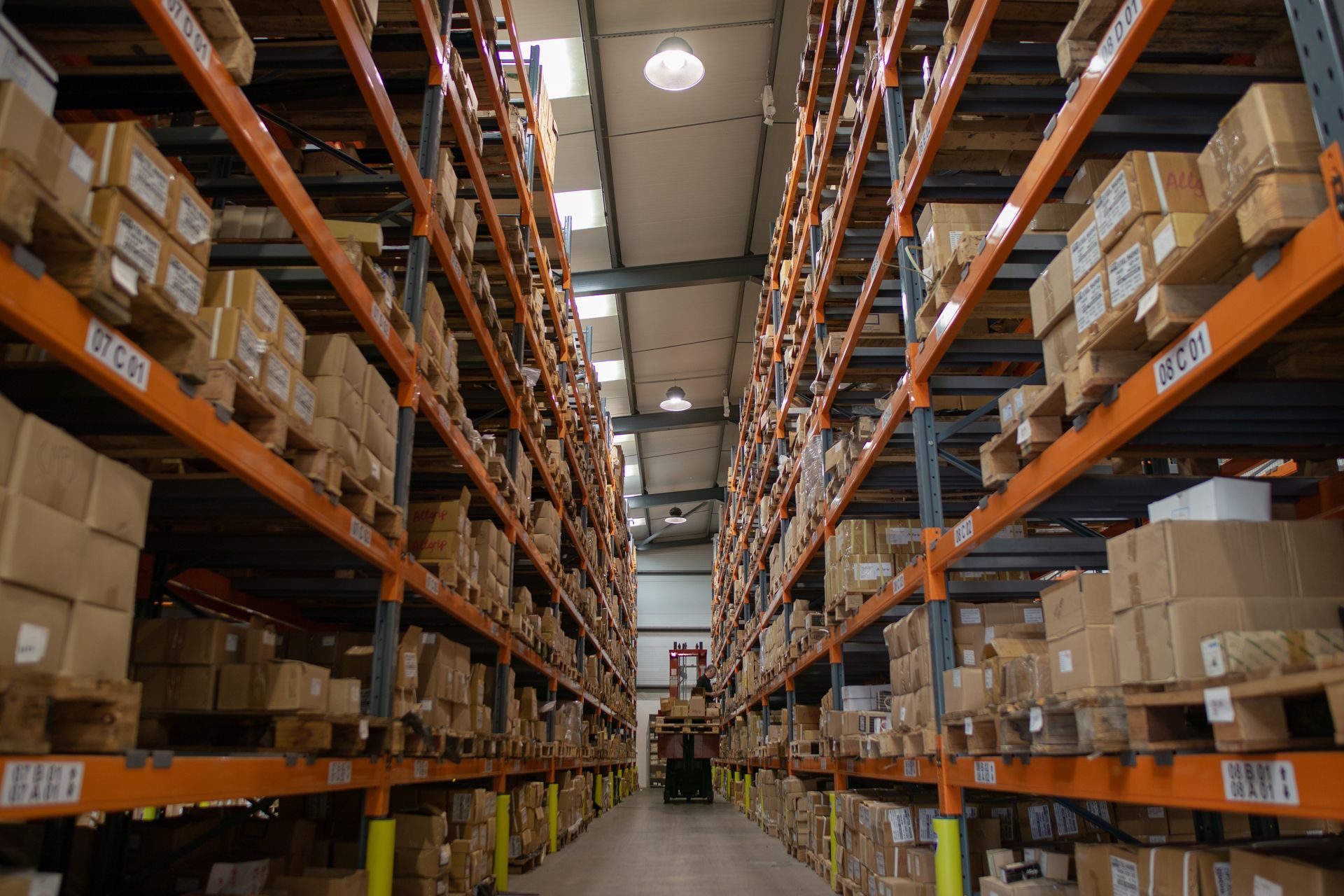 An advertisement for martyn price fasteners with a picture of a bearing