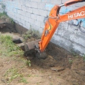 pulizia canali con escavatori