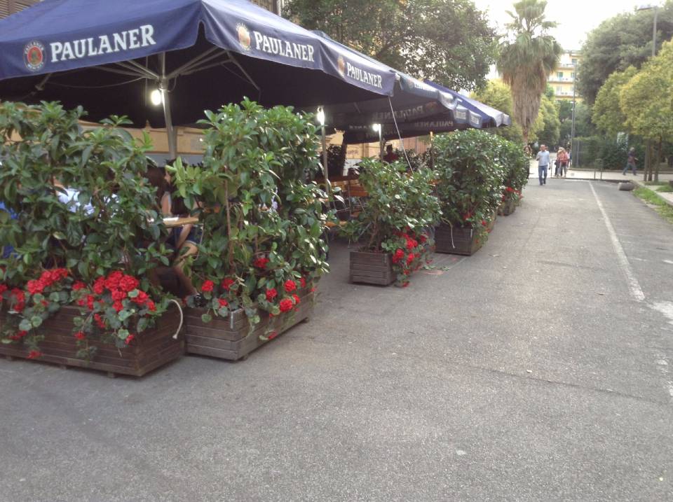 arredo per attività commerciale