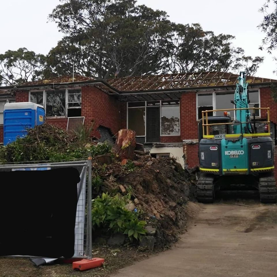 Demolition of old brick house | Sydney, NSW | M & M Demolition Pty Ltd