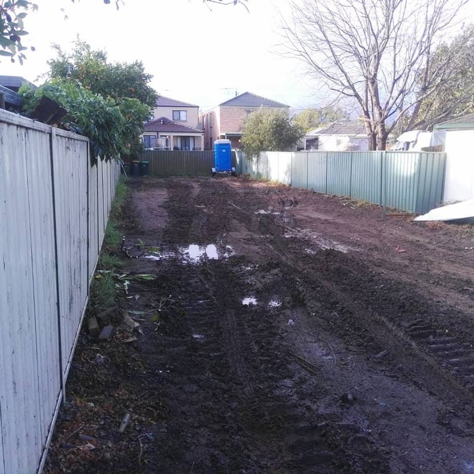 Vacant lot between two houses | Sydney, NSW | M & M Demolition Pty Ltd
