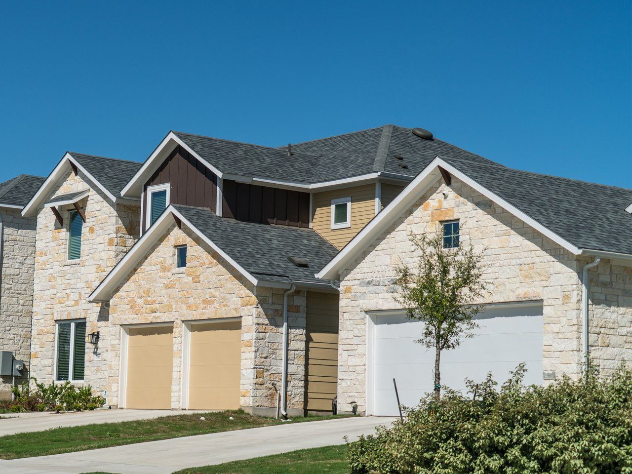 Residential Houses With Shingle Roofing — Lancaster, KY — Inspired General Contracting