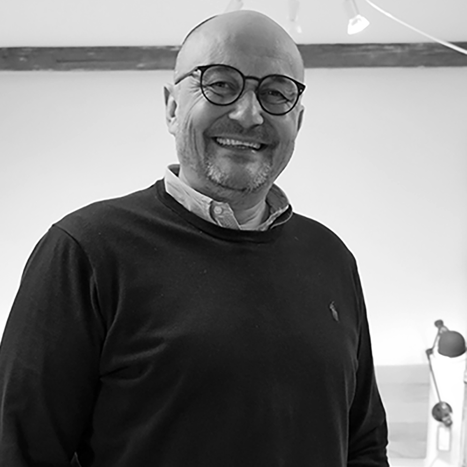 Sort-hvidt billede af Gregers.