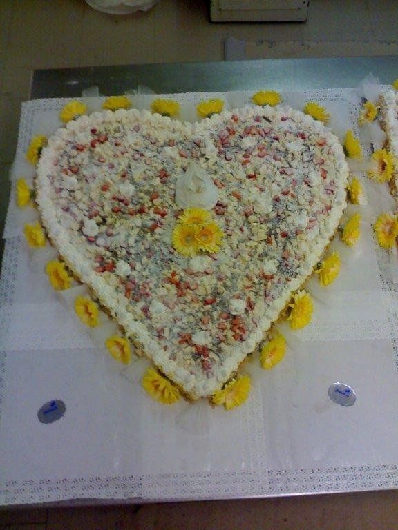 torta a forma di cuore