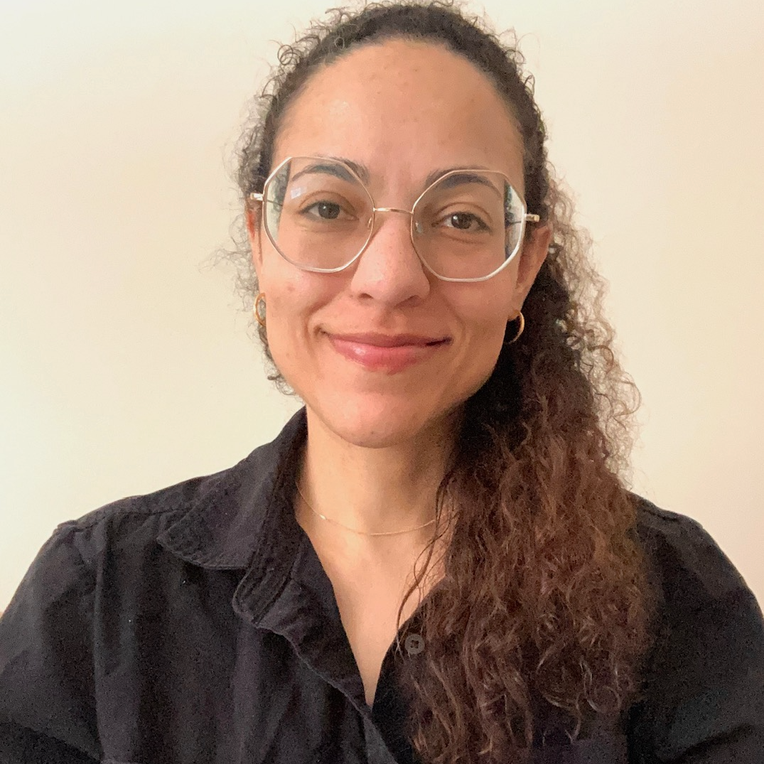 Courtni Hurd, Deaf LCSW, uses eclectic therapy, mindfulness, and CBT to support healing and self-discovery.