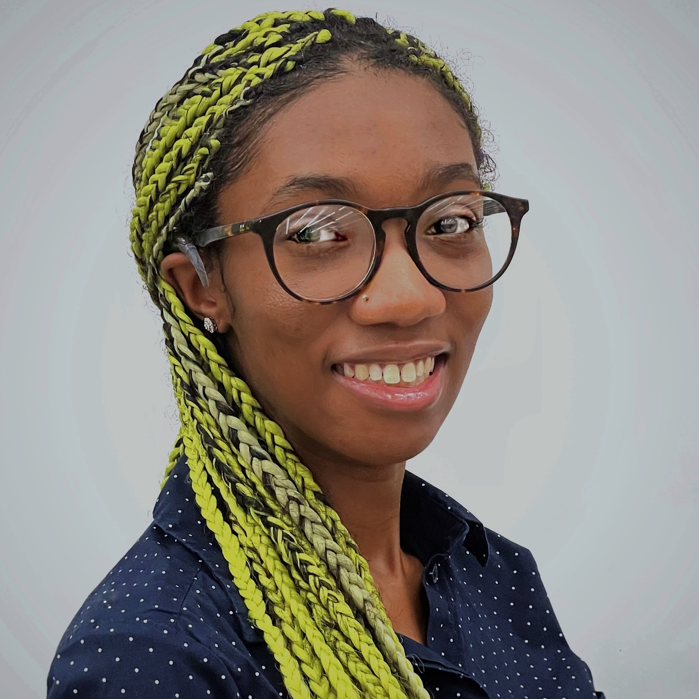 Dominique Pickett, Deaf Licensed Associate Art Therapist (LAAT) uses art therapy to support clients' emotional healing.