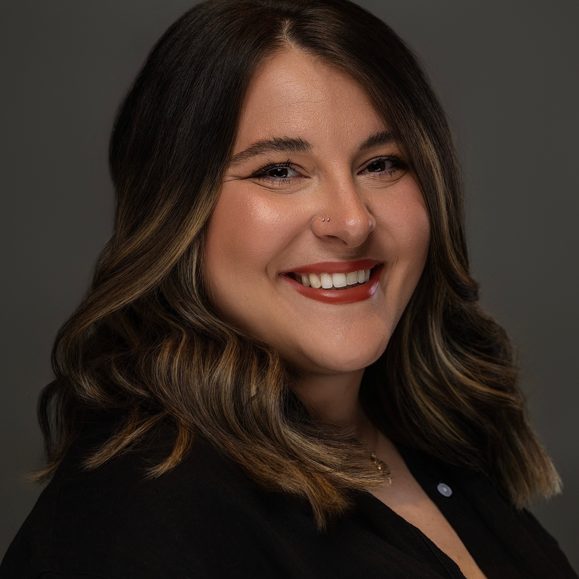 Samantha Manega, Deaf Licensed Masters Social Worker, LMSW, specializes in anxiety, OCD, chronic illness, and trauma.