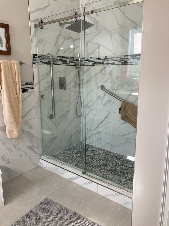 Spacious Modern Bathroom — Tampa, FL — Euro Glass Service