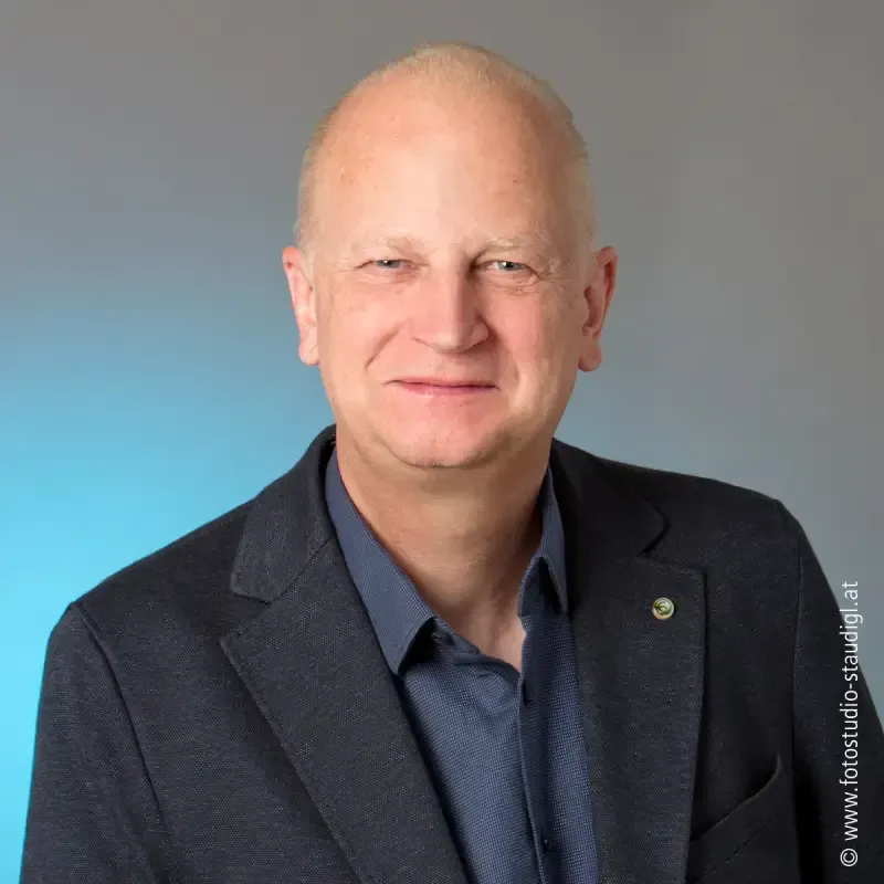 Michael Ruzek