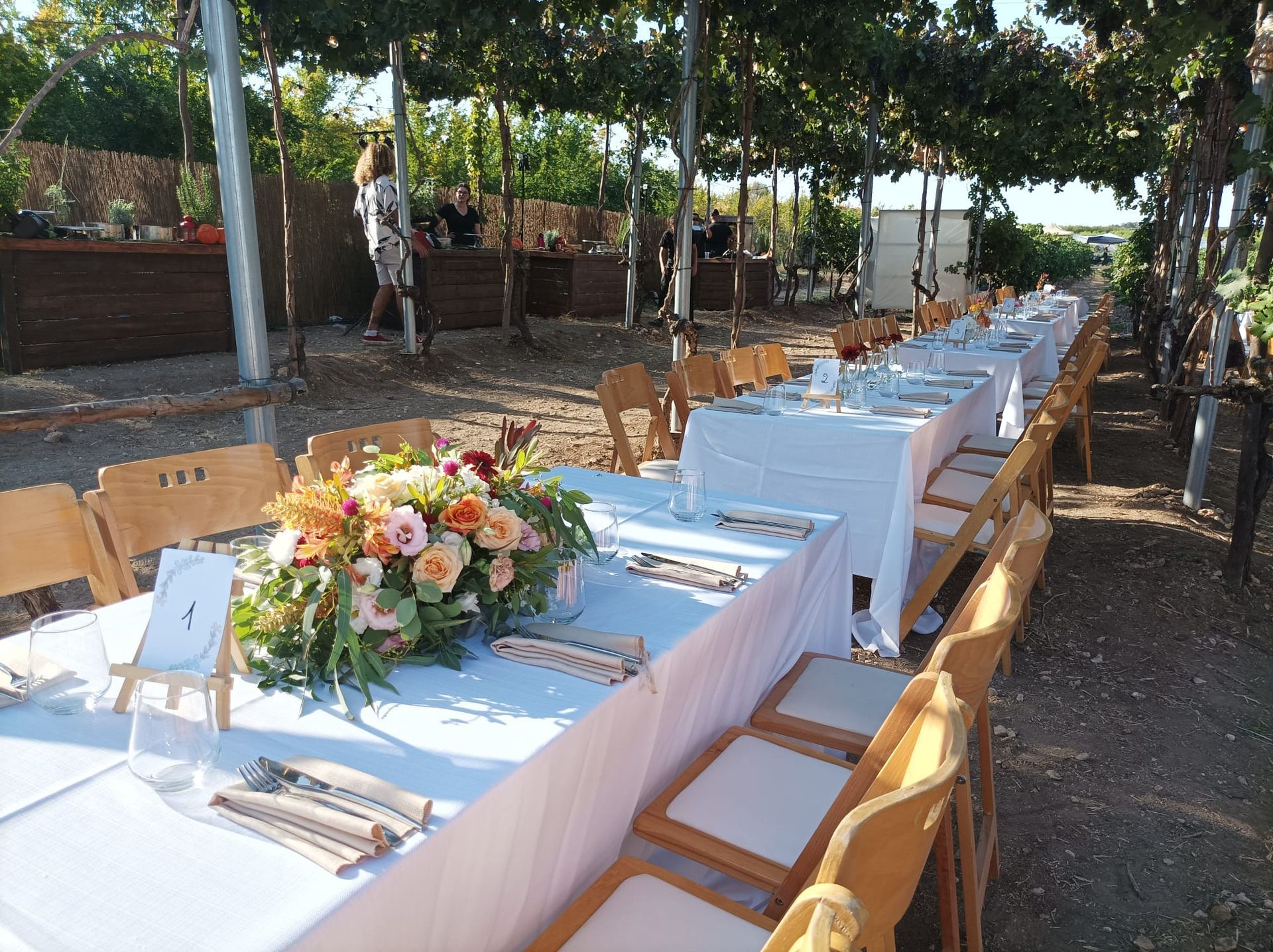 סידור מרכז שולחן חלה לחתונה