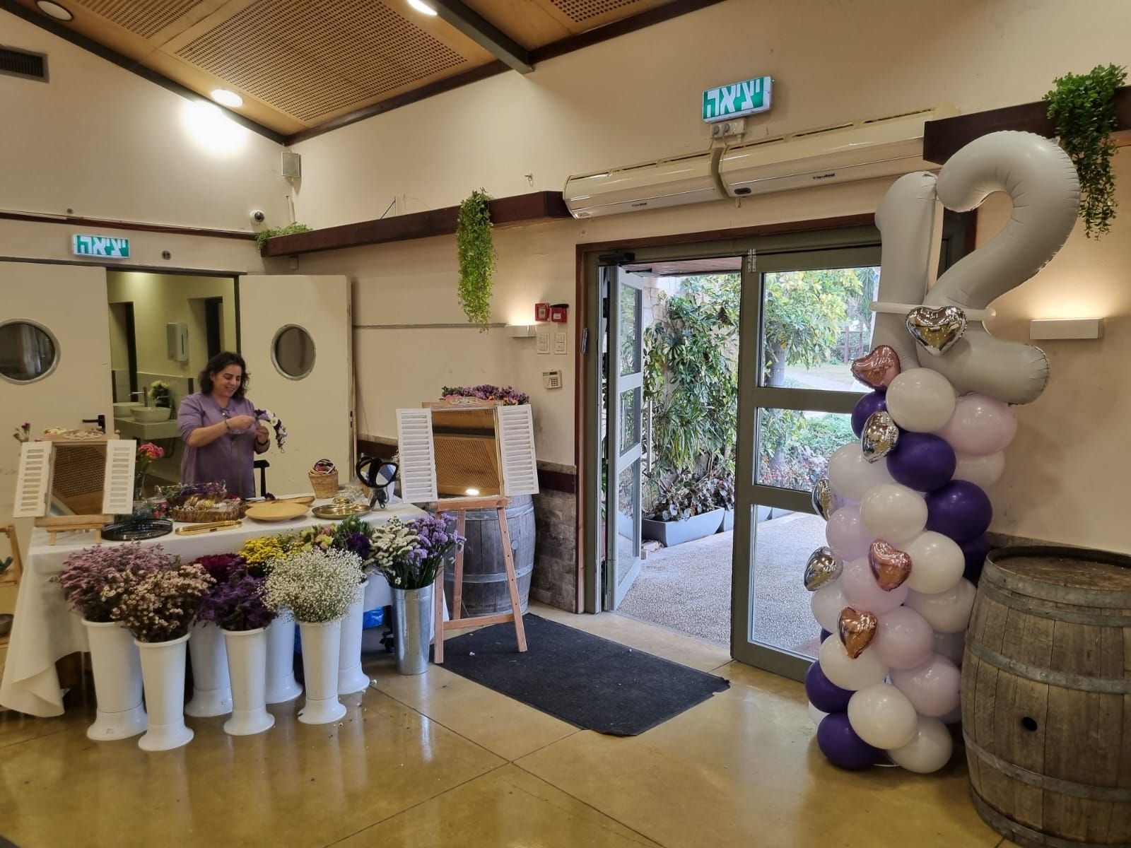 סטנד 12 לבת מצווה