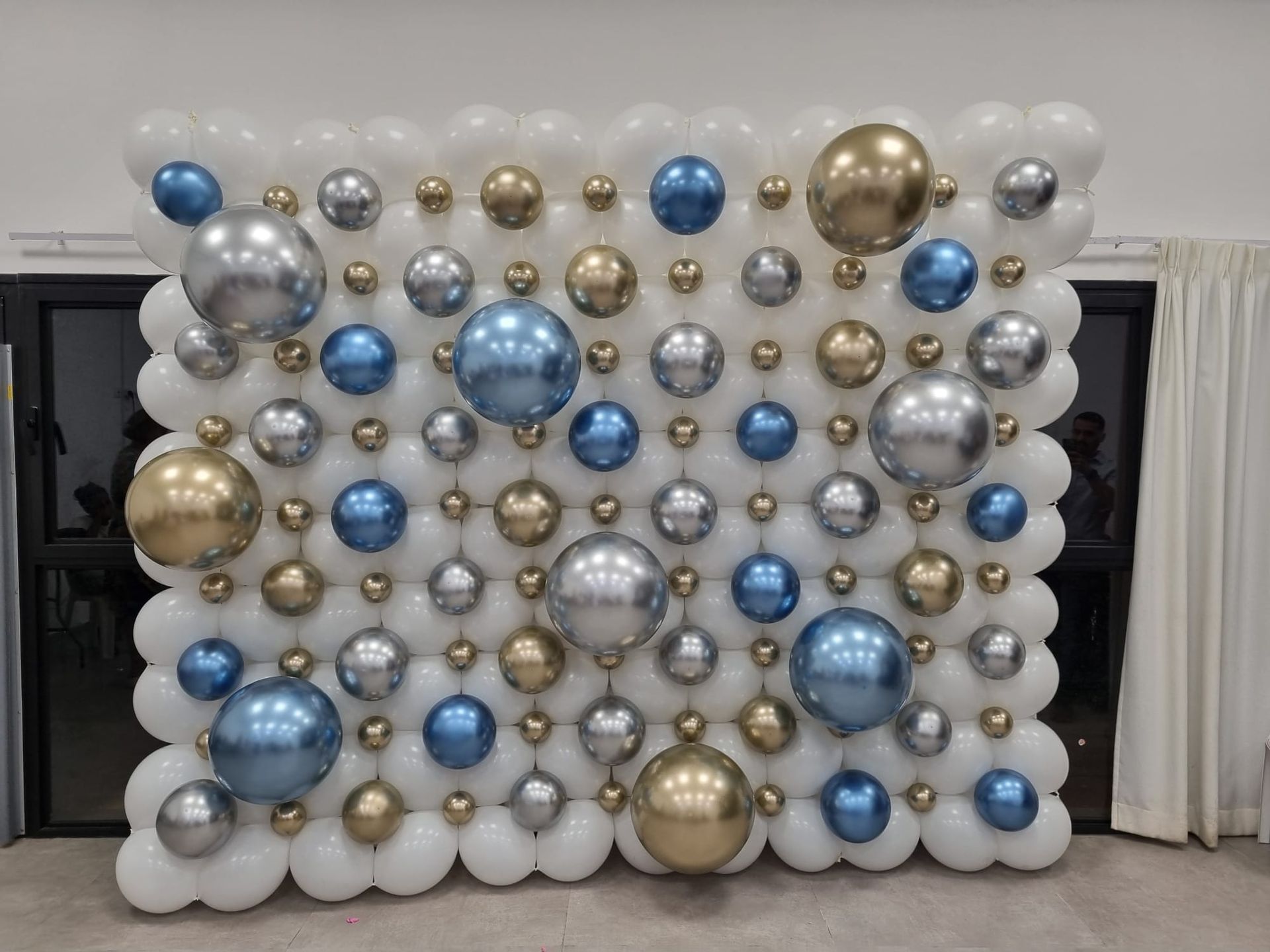 קיר בלונים אורגני בסיסי