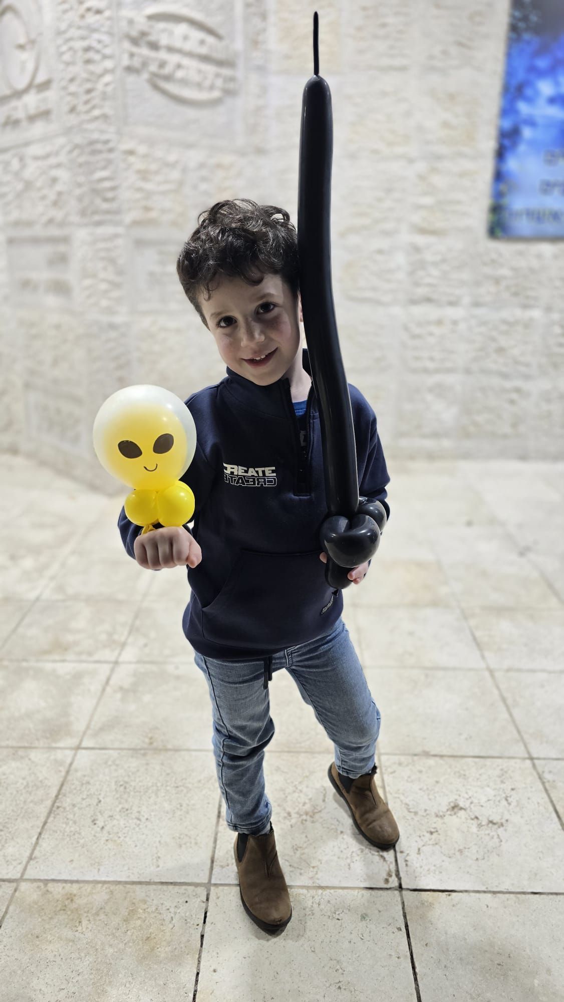 בלוני צורות - צמיד חייזר וחרב