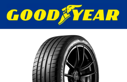 Pneu preto de caminhão com a marca 