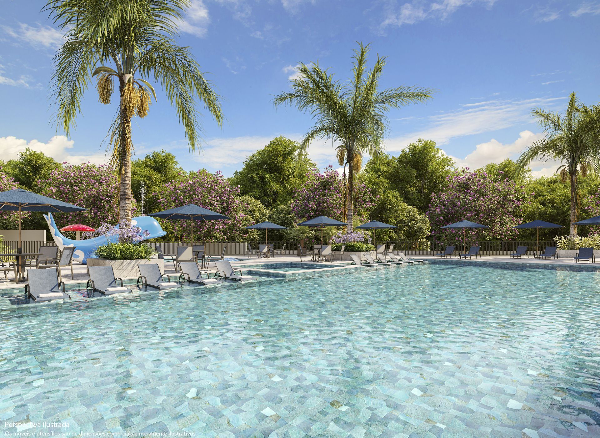 Piscina com espreguiçadeiras, guarda-sóis e palmeiras sob um céu azul ensolarado.
