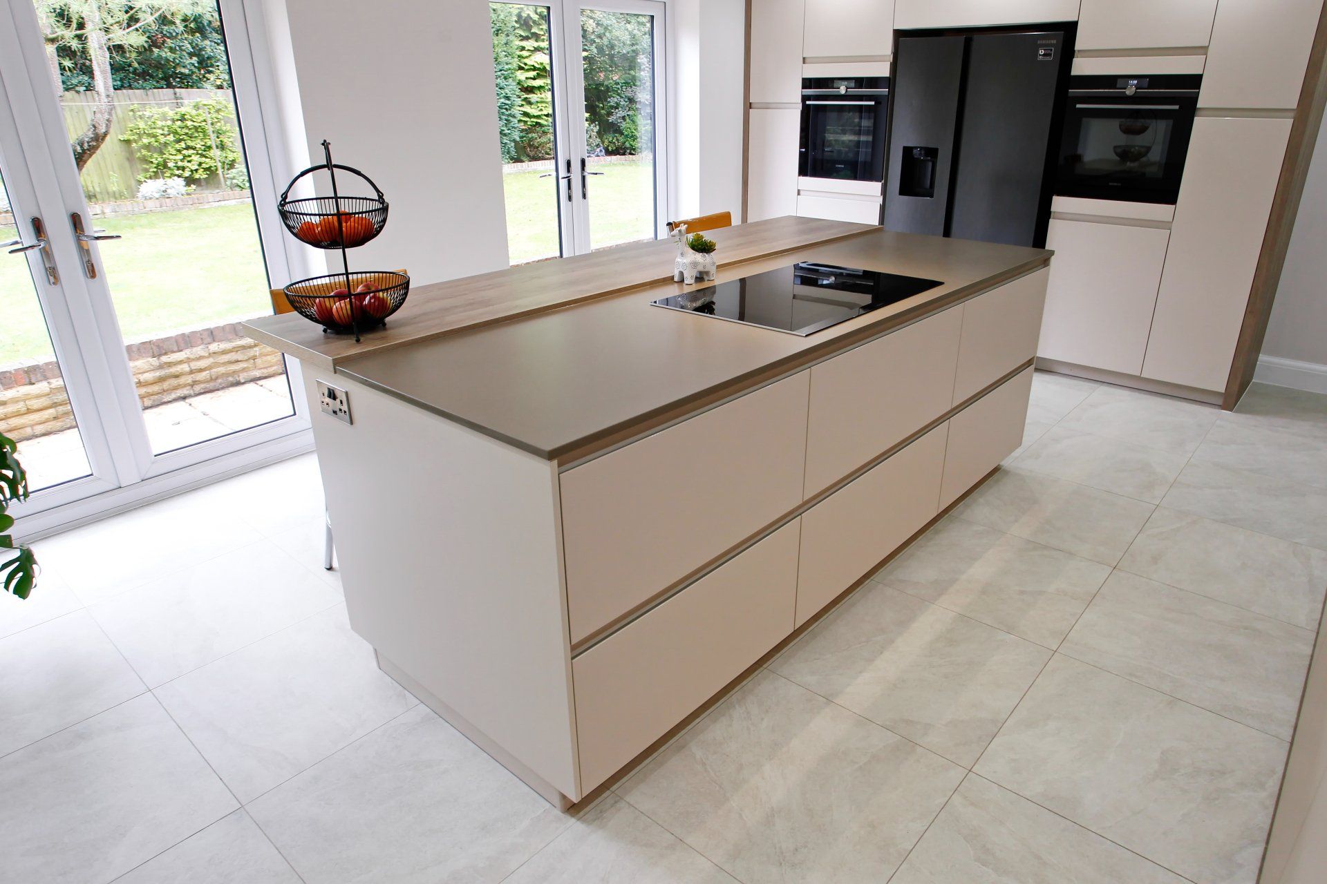 exact Kitchens & Bathrooms | Portfolio | Sharma Handleless Kitchen