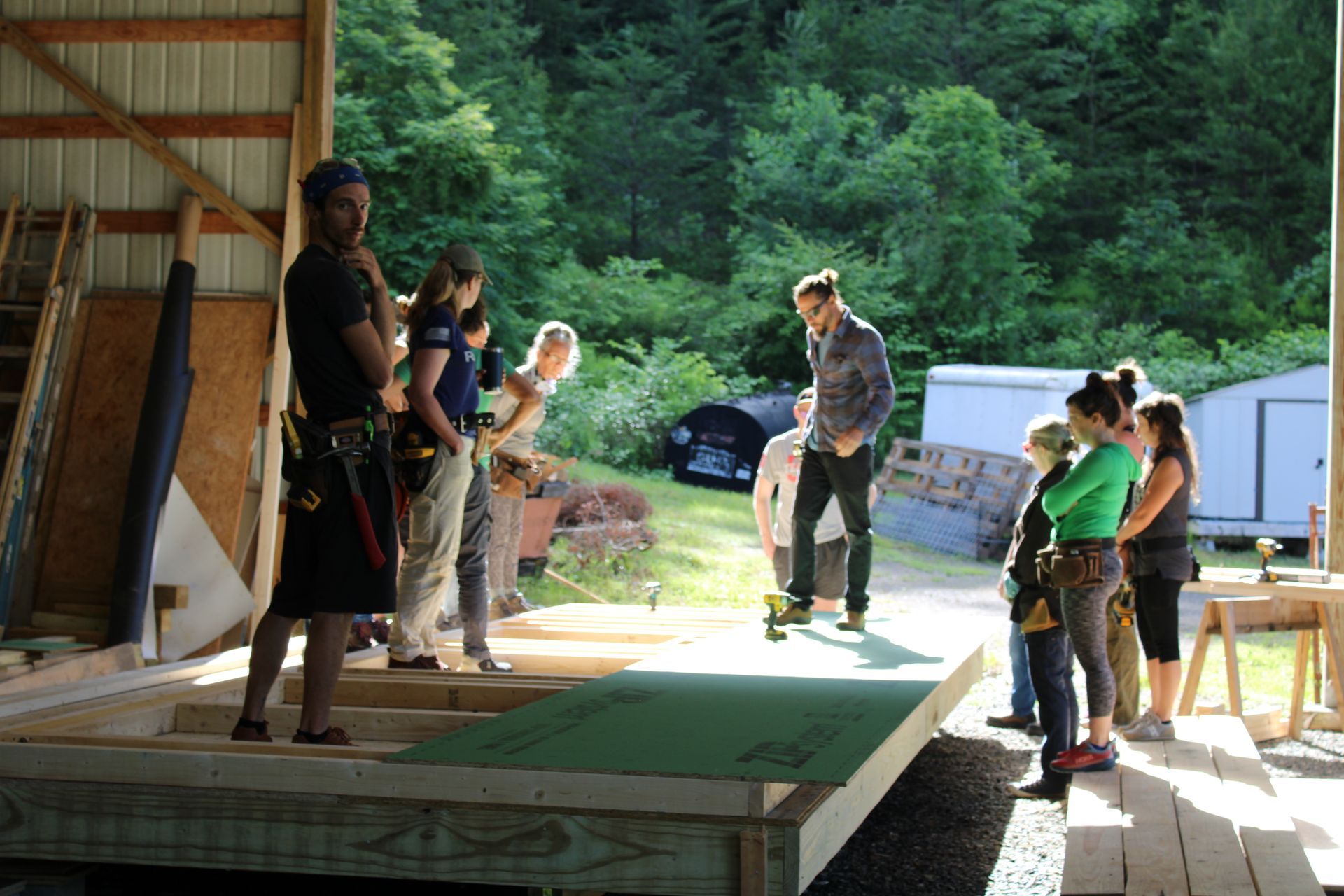 Jeramy Stauffer teaching a building tiny homes class for Wild Abundance