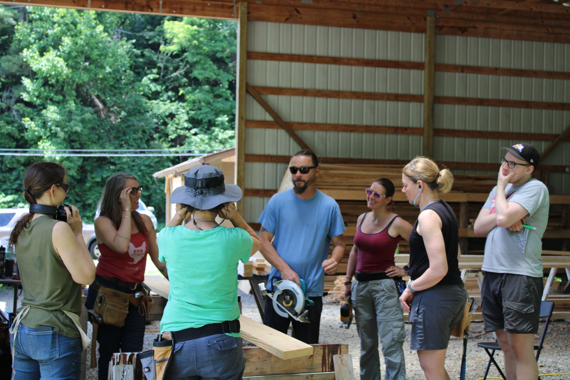 Jeramy Stauffer teaching a building course for Wild Abundance