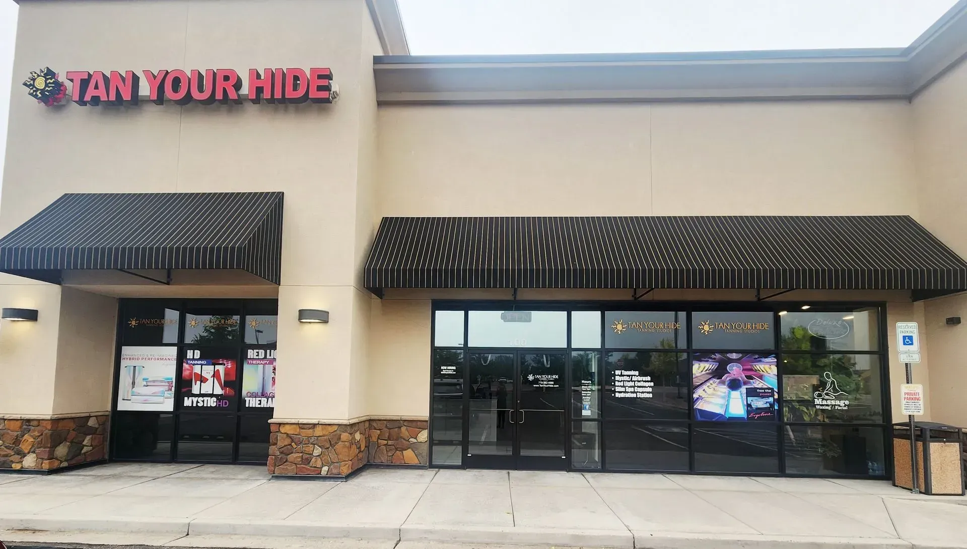 Exterior of a tanning salon, 