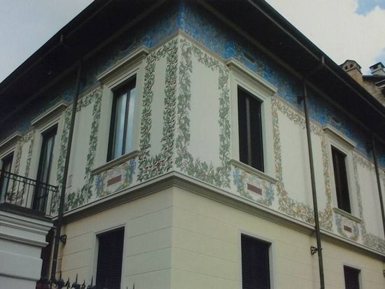 facciata esterna di palazzo decorato