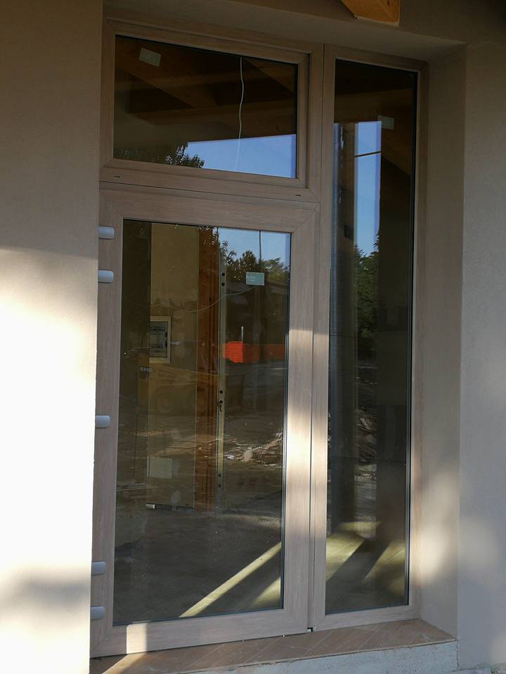 porta d'ingresso con serramenti di sicurezza